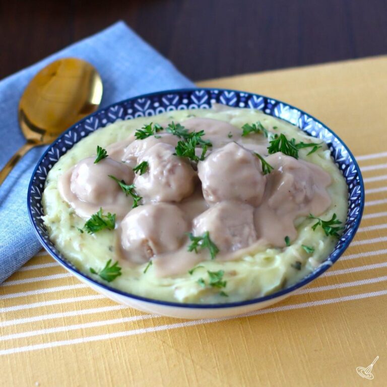 Turkey Swedish Meatballs in a bowl.