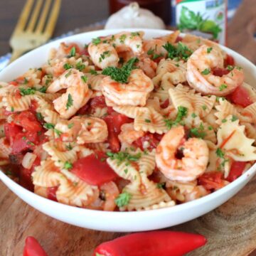 Pasta Arrabiata with Shrimp in a serving bowl.