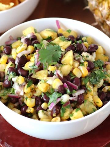 Salsa de maïs à l'ananas