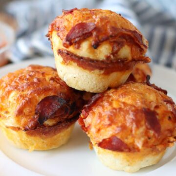Pepperoni Pizza Muffins