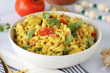 Chicken Curry Pasta Recipe in a white bowl.