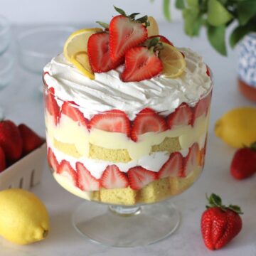 Strawberry Lemonade Trifle Cake
