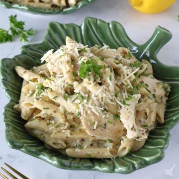 Chicken Alfredo Pesto Pasta in a bowl.
